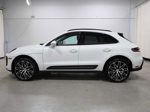 Certified 2026 Porsche Macan AWD/4WD image 2