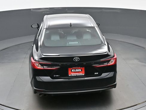 Used 2025 Toyota Camry SE FWD image 39