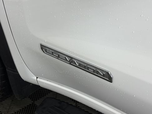 Used 2024 GMC Sierra 1500 Elevation w/ Preferred Package AWD/4WD image 18