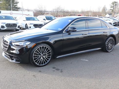 Used 2022 Mercedes-Benz S 580 4MATIC Sedan image 1