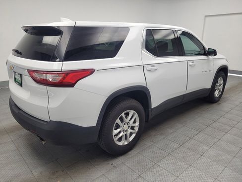 Used 2021 Chevrolet Traverse LS FWD image 9