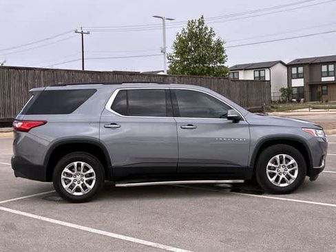 Used 2021 Chevrolet Traverse LT FWD image 7