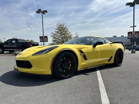Used 2018 Chevrolet Corvette Grand Sport image 2