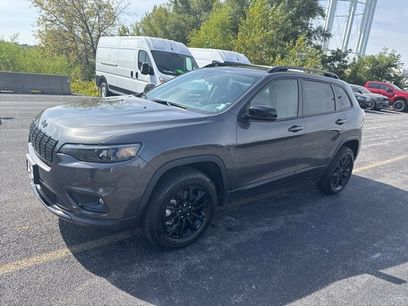 Used 2023 Jeep Cherokee Altitude Lux