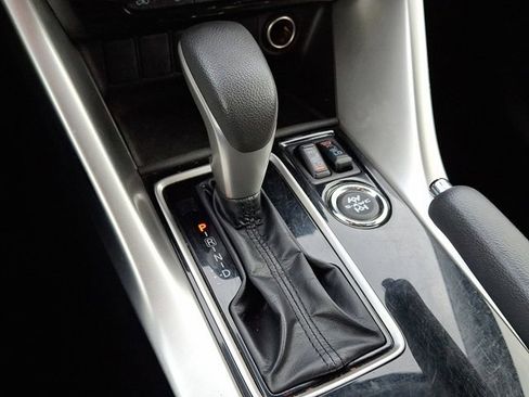 Used 2024 Mitsubishi Eclipse Cross LE image 17