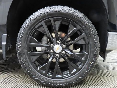 Used 2025 Chevrolet Silverado 1500 LT image 8