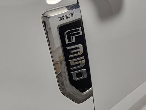 Used 2018 Ford F350 XLT w/ XLT Value Package image 17