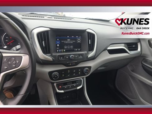 Used 2024 GMC Terrain SLE image 14