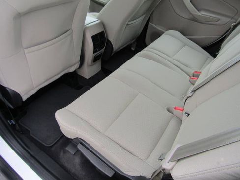 Certified 2018 Ford C-MAX SE w/ Cargo Management Package image 12