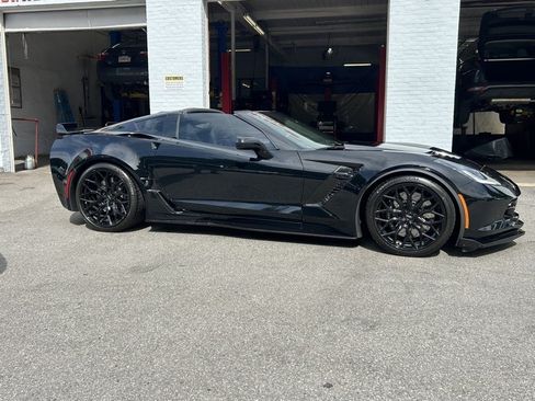 Used 2018 Chevrolet Corvette Z06 RWD image 9