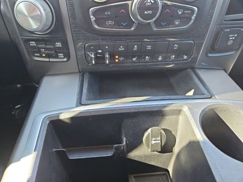 Used 2013 RAM 1500 Limited image 16