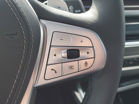 New 2026 BMW X7 xDrive40i w/ Premium Package image 13