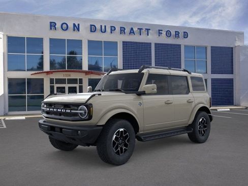 New 2025 Ford Bronco Outer Banks image 2