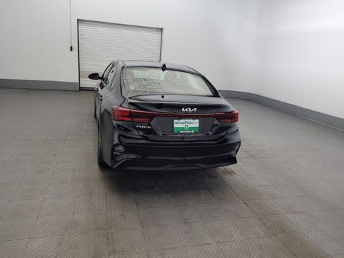 Used 2023 Kia Forte LXS w/ LXS Technology Package FWD image 6
