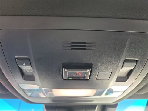 Used 2024 Lexus ES 300h F Sport image 32