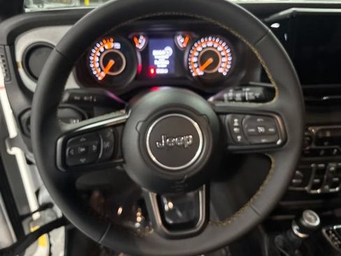 Used 2024 Jeep Wrangler Unlimited Sport AWD/4WD image 19