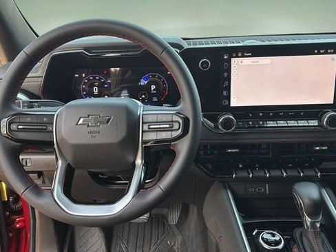 Certified 2025 Chevrolet Colorado Z71 w/ Technology Package image 9