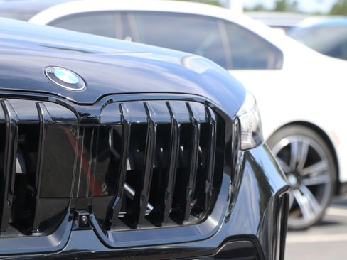 Used 2025 BMW X1 xDrive28i w/ Technology Package AWD/4WD image 6