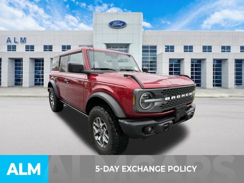 Certified 2025 Ford Bronco Badlands image 3