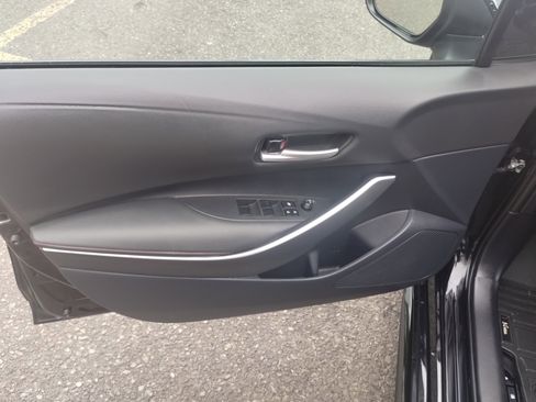 Used 2025 Toyota Corolla SE image 10