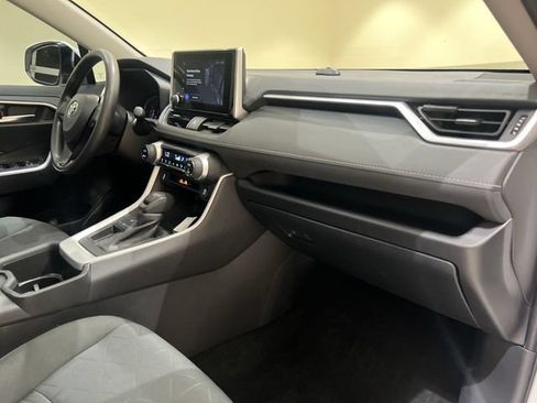 Used 2025 Toyota RAV4 XLE w/ Convenience Package FWD image 26