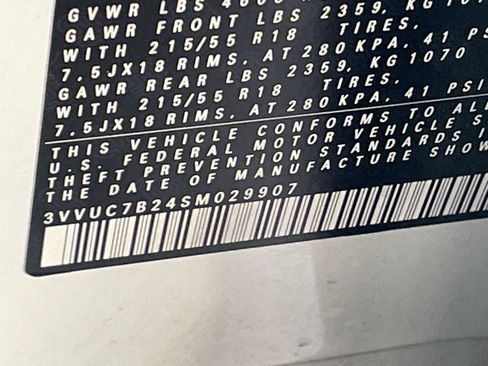 Used 2025 Volkswagen Taos SE image 29