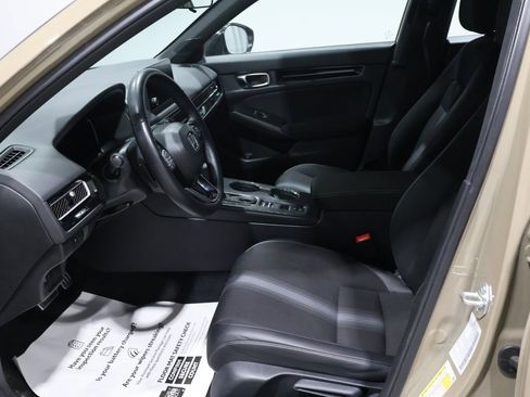 Used 2025 Honda Civic Sport image 9