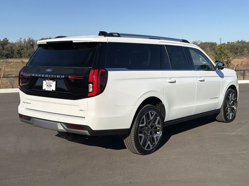 New 2026 Ford Expedition Max Platinum w/ Platinum Ultimate Package AWD/4WD image 4
