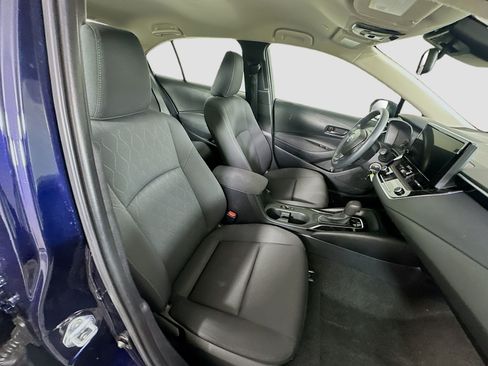 Used 2024 Toyota Corolla LE FWD image 30