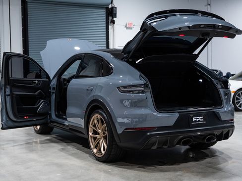 Used 2022 Porsche Cayenne Turbo GT AWD/4WD image 41