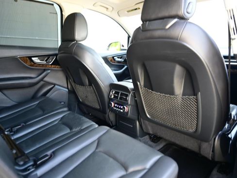 Used 2017 Audi Q7 3.0T Premium Plus w/ Premium Plus Package AWD/4WD image 17