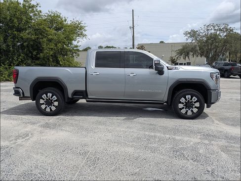 Certified 2024 GMC Sierra 2500 Denali w/ Denali Reserve Package AWD/4WD image 3
