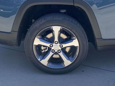 New 2026 Jeep Grand Cherokee L Limited RWD image 8