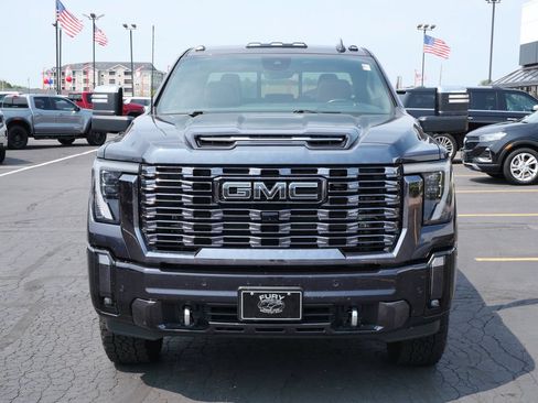 Certified 2024 GMC Sierra 3500 Denali Ultimate AWD/4WD image 3