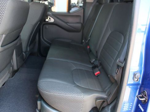 Used 2015 Nissan Frontier PRO-4X AWD/4WD image 38