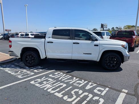 Used 2021 Toyota Tundra SR5 w/ SR5 Leather Package image 4