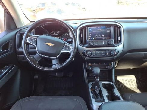 Used 2022 Chevrolet Colorado LT w/ Fleet Safety Package image 18