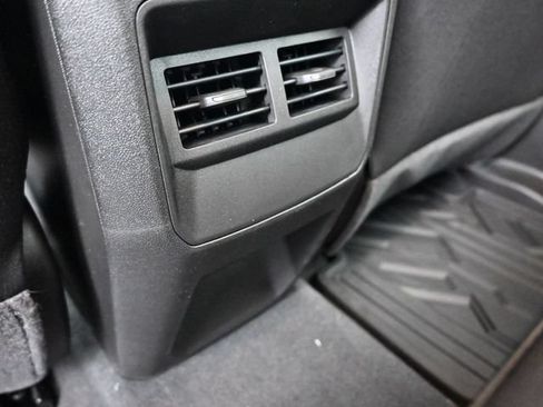 Used 2025 Chevrolet Colorado Trail Boss AWD/4WD image 28