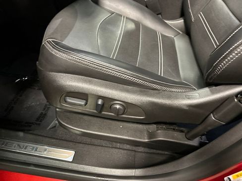 Used 2022 GMC Terrain Denali w/ Denali Premium Package image 15