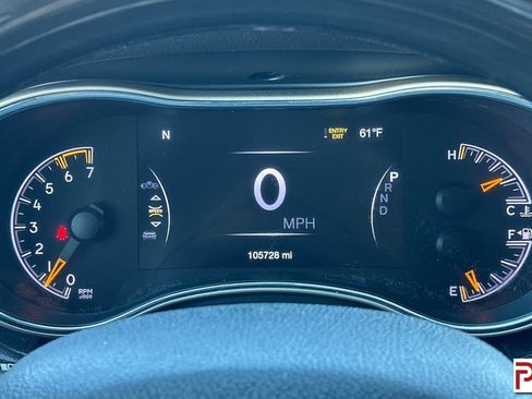 Used 2017 Jeep Grand Cherokee Overland image 30