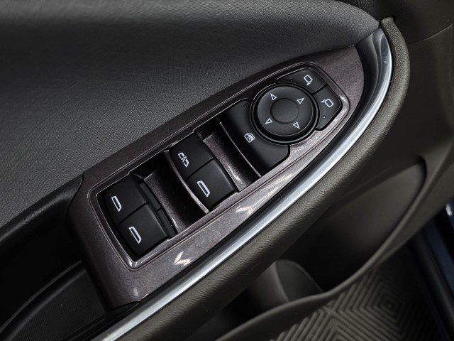 Used 2020 Chevrolet Malibu LT FWD image 30