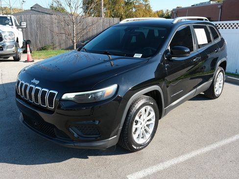 Used 2021 Jeep Cherokee Latitude image 11