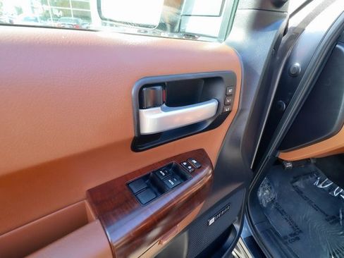 Used 2016 Toyota Sequoia Platinum image 36