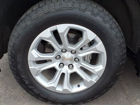 Certified 2022 Chevrolet Silverado 1500 LTZ w/ Technology Package image 24