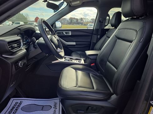 Used 2023 Ford Explorer XLT w/ Equipment Group 202A image 20