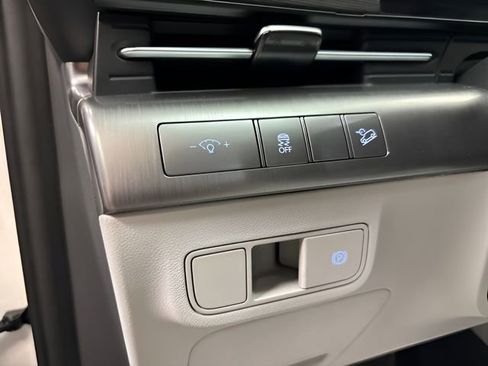 Certified 2026 Hyundai Kona SEL Sport image 21