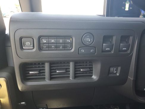 New 2025 Chevrolet Brightdrop 400 FWD image 24