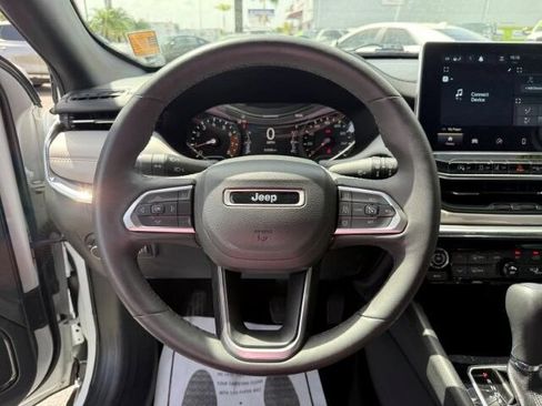 Used 2023 Jeep Compass Limited AWD/4WD image 17