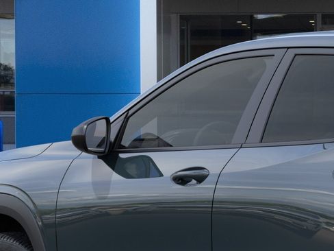 New 2026 Chevrolet Trax LS FWD image 36
