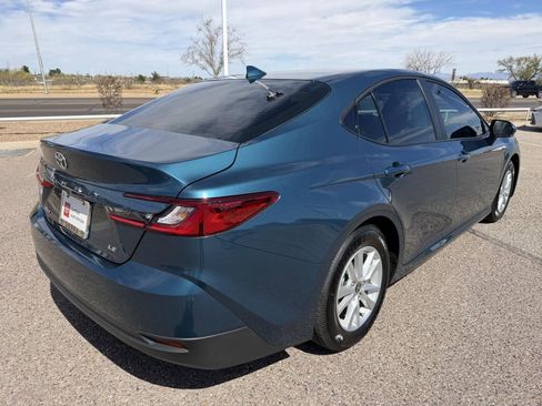 Used 2025 Toyota Camry LE w/ Convenience Package image 6